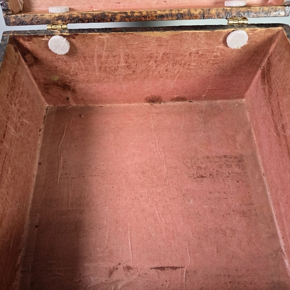 Vintage Pyrography Box - Picture 10 of 12